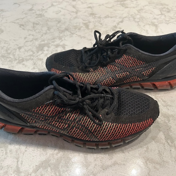 ASICS - Picture 1 of 3